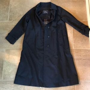 Burberry navy raincoat with removable lining